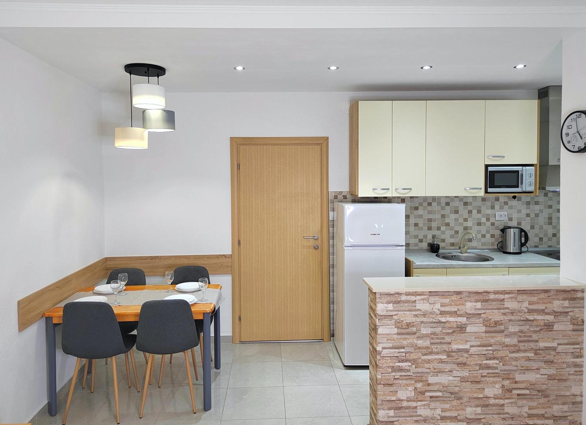 Apartmani Buljubasic Baška Voda Kültér fotó